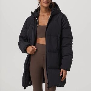 Vuori Women’s Mammoth Down Parka BNWT Black size Small New